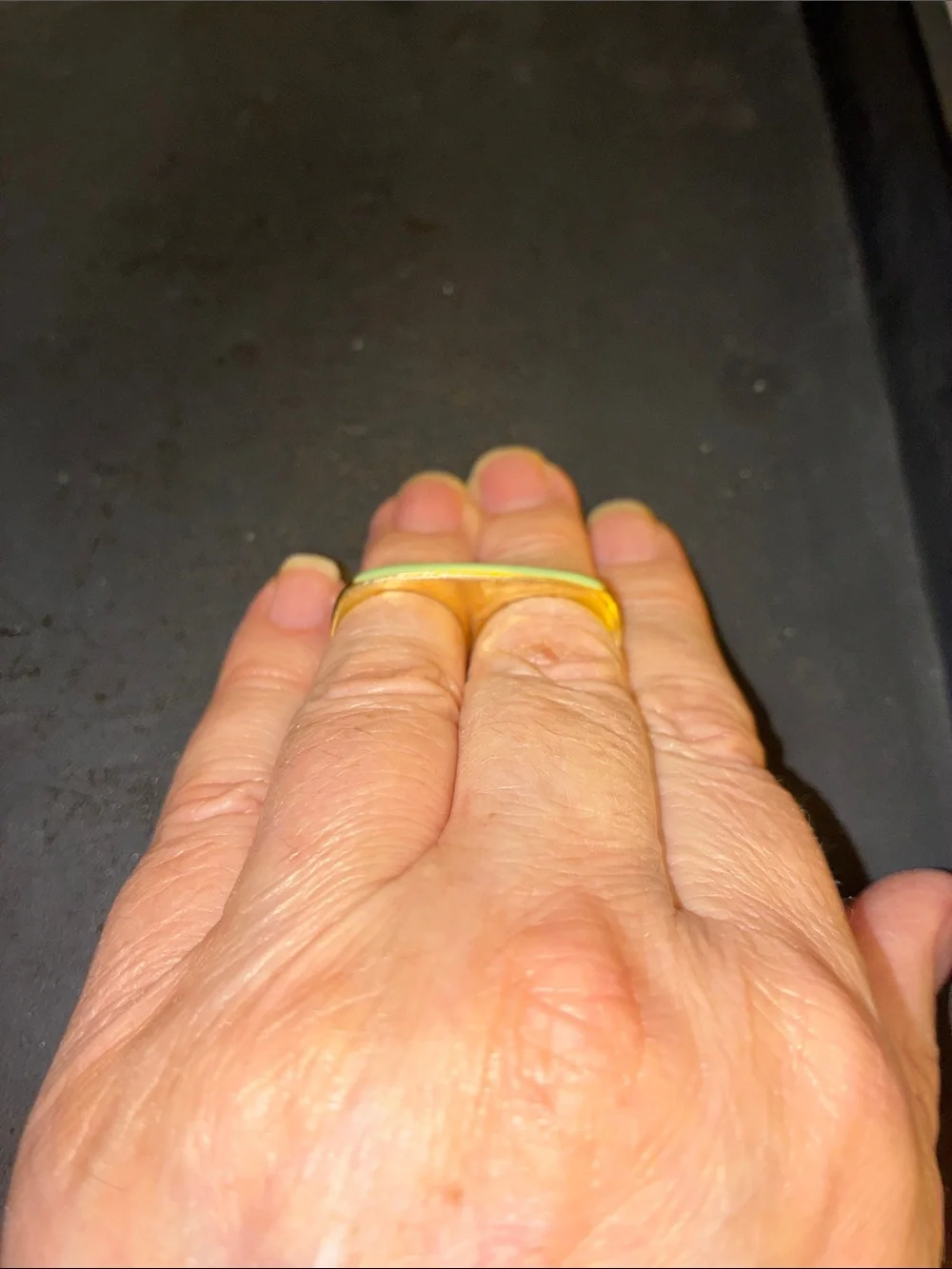 N/A elegant gold
